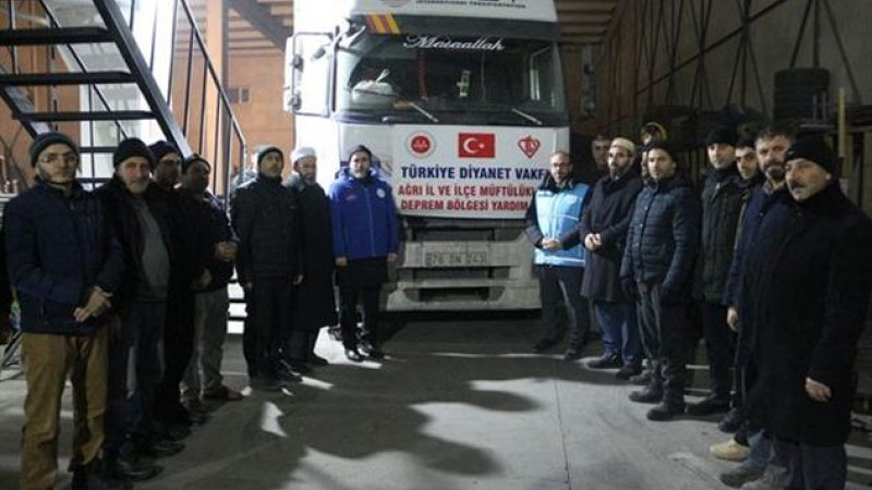 Diyanet Vakfı 8. Yardım Tırını Ağrı'dan Afet Bölgesine Gönderildi