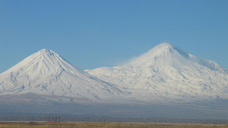 Ağrı'ya sezonun ilk Kar'ı yağdı