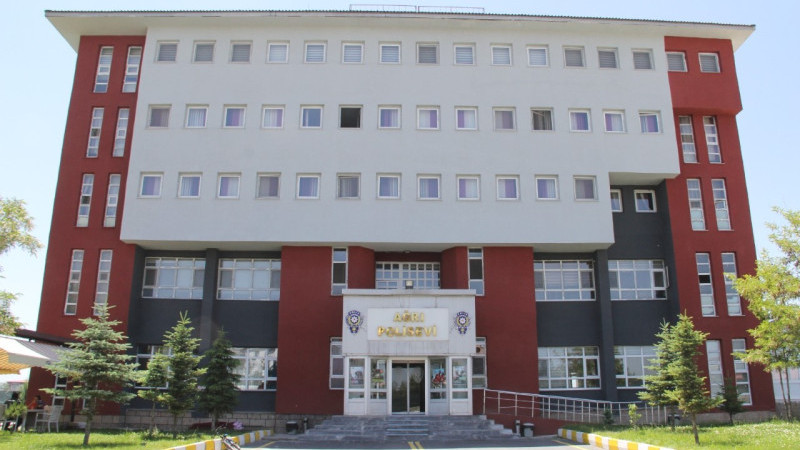 Polisevi Personel alacak