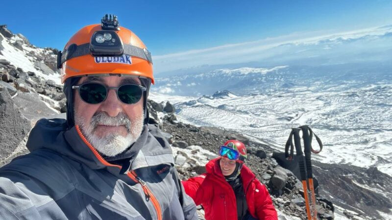 İnatçı dağcı ezber bozdu! Tüm ekip geri döndü ama…