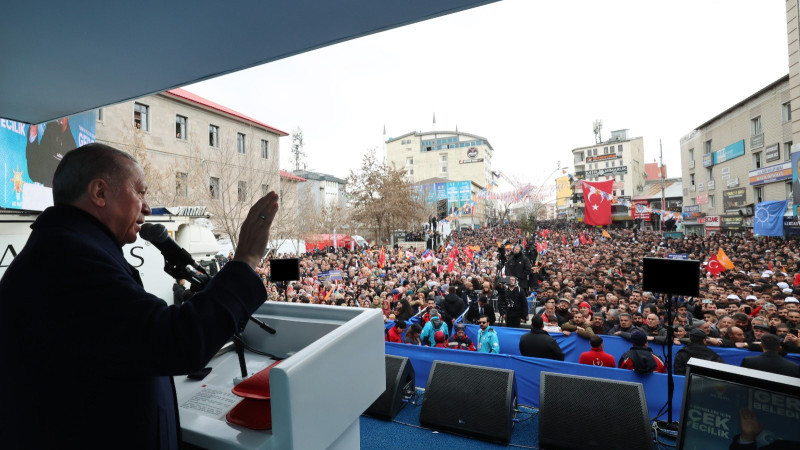 Erdoğan: Size kardeş olmayanlara siz de kapınızı, gönlünüzü kapatın