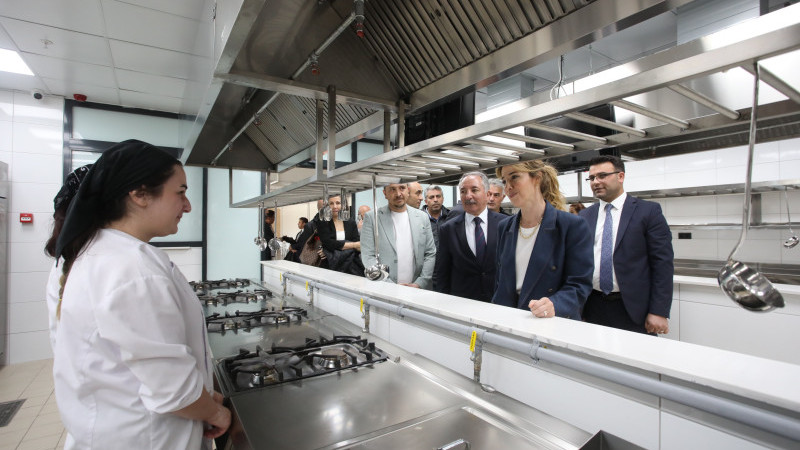 Gülseli Çeçen Üniversite Gastronomi Bölümünü Ziyaret Etti