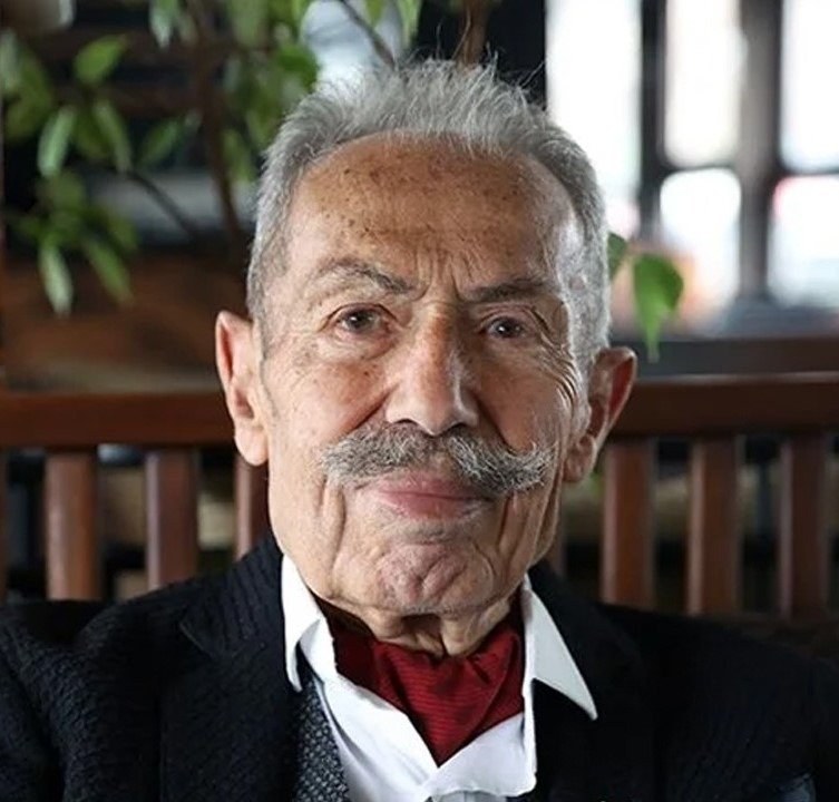 İlham Gencer