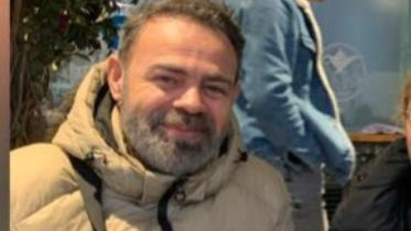 Lütfen Paylaşın; Ağrılı Bülent Yerlikaya Enkaz Altında Yardım Bekliyor