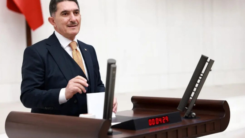 AK Parti’li Çelebi’den Berat Kandili mesajı