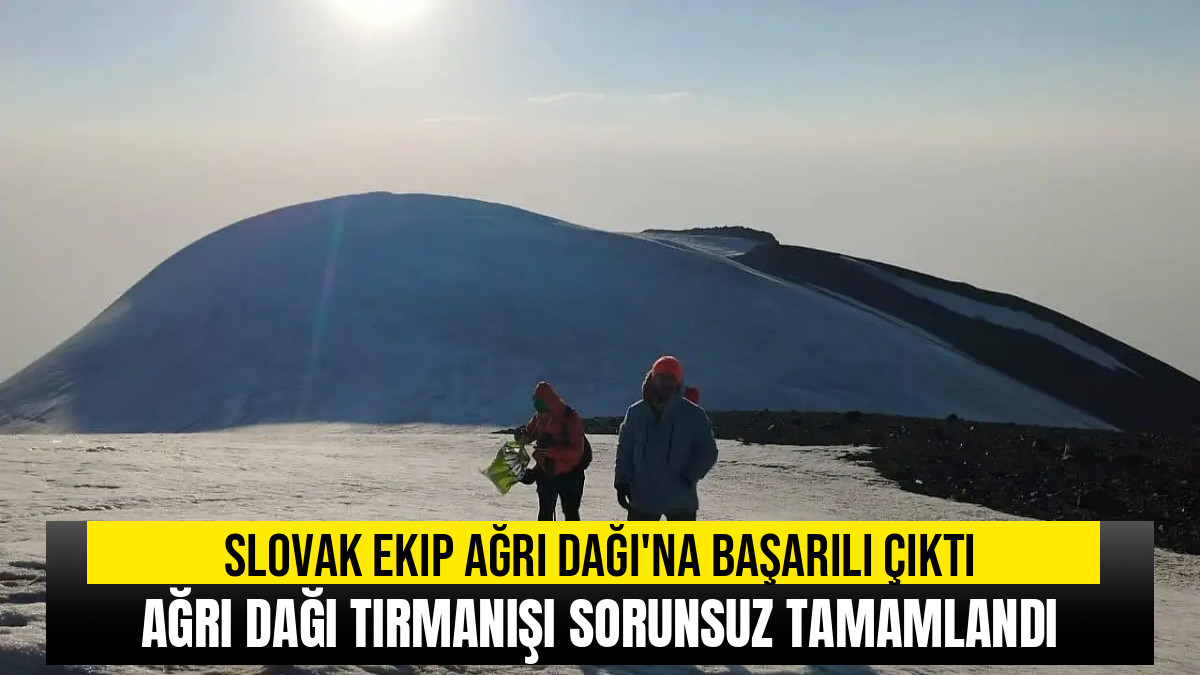 Slovak Dağcılar Ağrı Dağı Zirvesinde